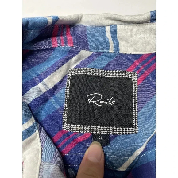 RAILS Women’s S Sleevless Paid Shirt RAILS BRITT Shirt Designer Sleeveless Top - Picture 2 of 6